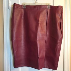 NWT Boohoo Burgundy Faux Leather Skirt w/ Split